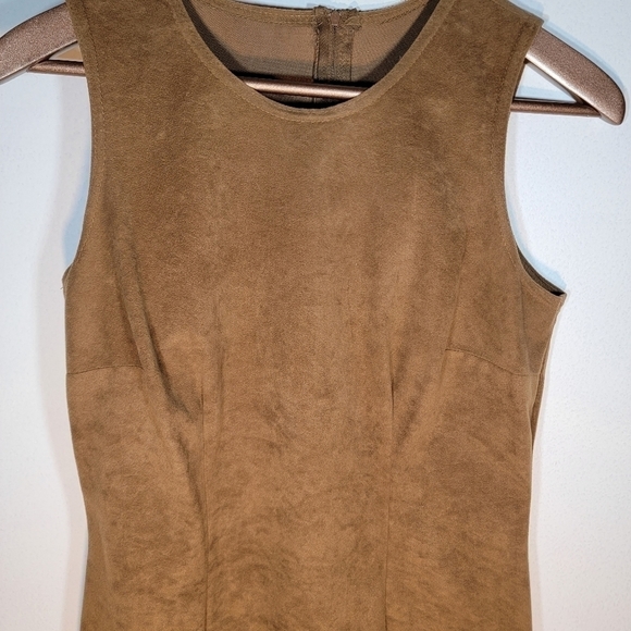 VINTAGE Daniel Laurent dress, matching zip-up blazer. Tan suede/leopard print - Picture 9 of 16